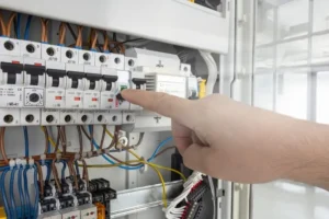 Aptomat Tổng Là Gì? Vai Trò Trong Hệ Thống Điện