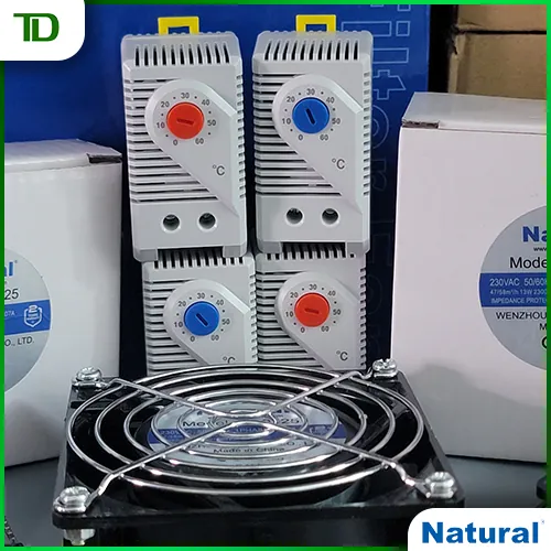 Ứng dụng bộ điều khiển nhiệt độ Natural cho tủ điều khiển tự động