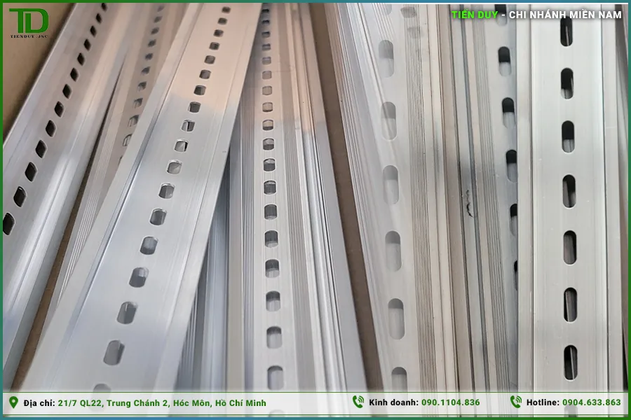 Ray DIN tủ điện Chaer chịu lực tốt, dễ dàng lắp đặt thiết bị (hình 2)