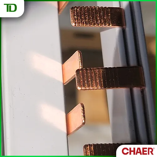 Thanh nối aptomat Chaer 3 pha giúp tiết kiệm dây dẫn và thời gian