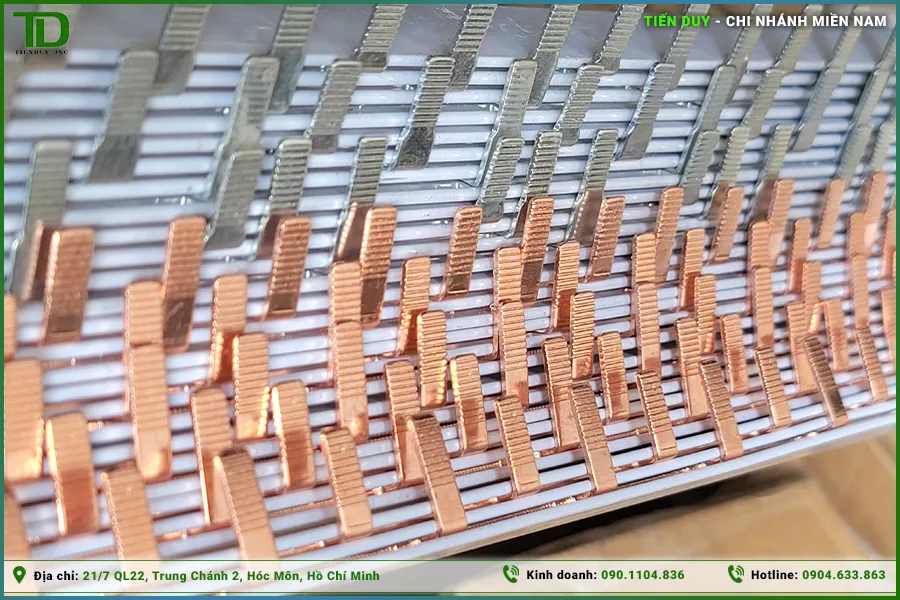 Thanh nối aptomat Chaer 3 pha giúp tiết kiệm dây dẫn và thời gian (hình 2)