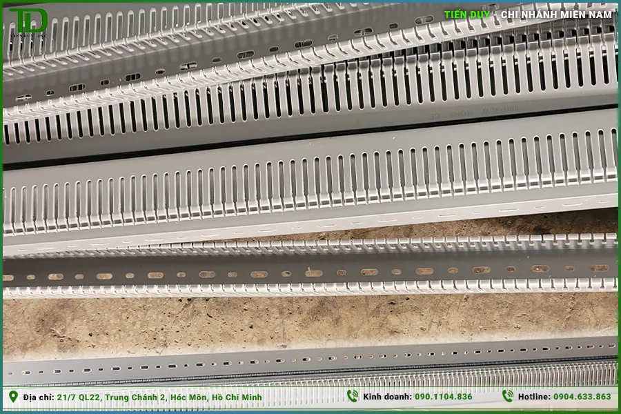 Ứng dụng máng đi dây Chaer cho tủ bảng điện (Hình 4)